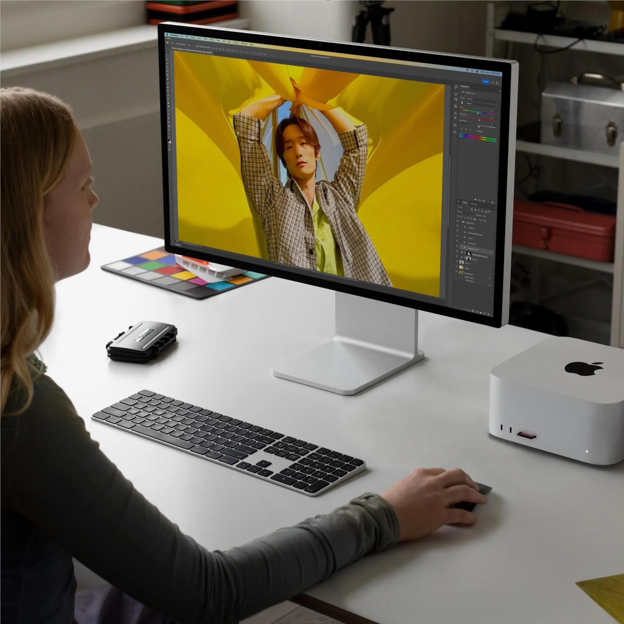 Apple Mac Studio with M2 Max chip, 12-core CPU, 512GB SSD [2023]