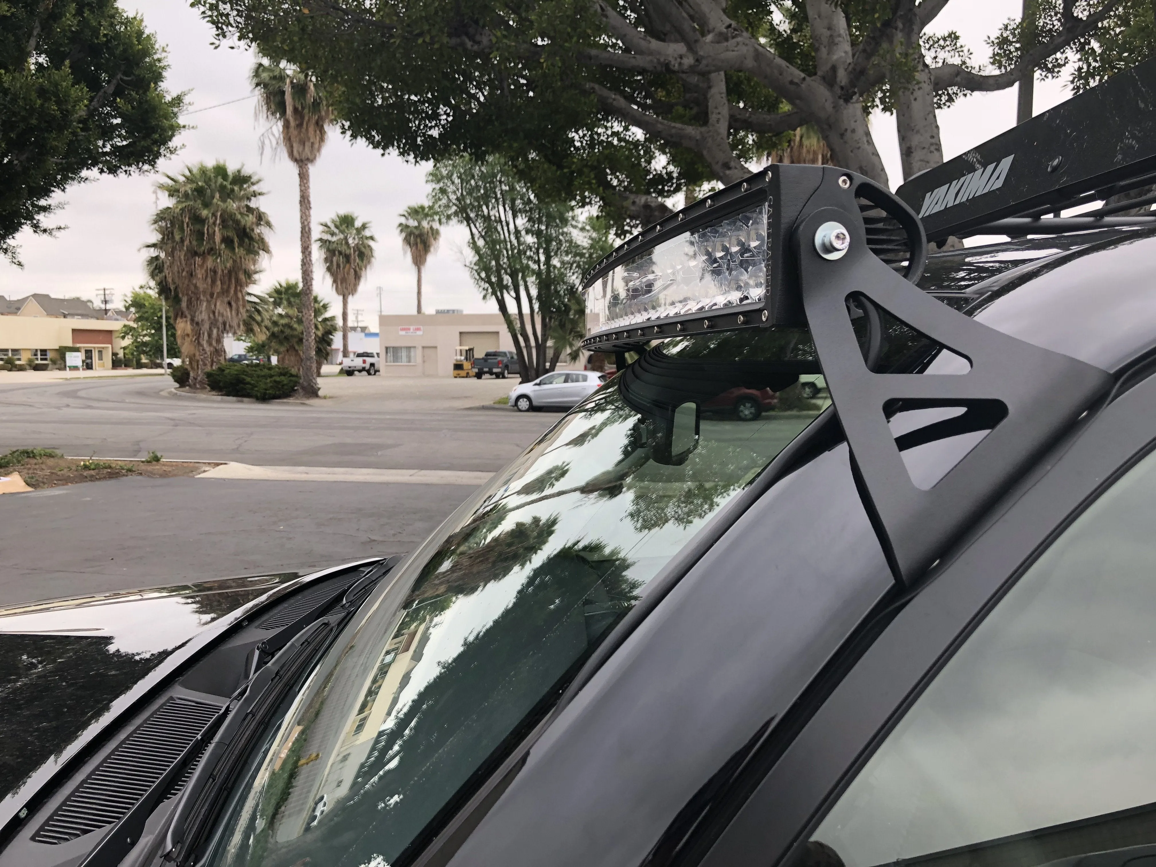 Cali Raised 2003  4Runner 52" Curved LED Bar Brackets