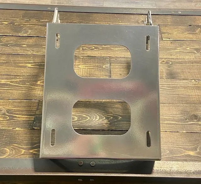 Curly's TOUR PACK BRACKET-DETACHABLE QUICK RELEASE