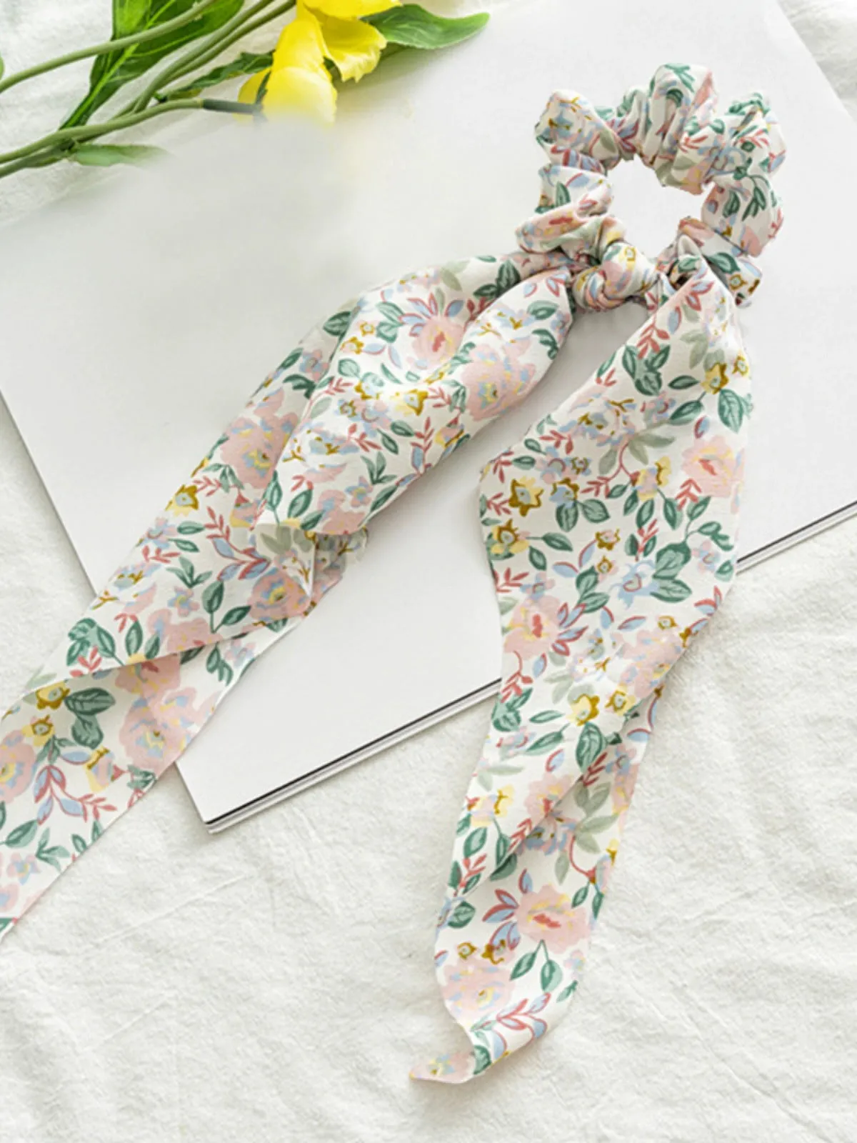 Floral Knot and Ponytail Streamers