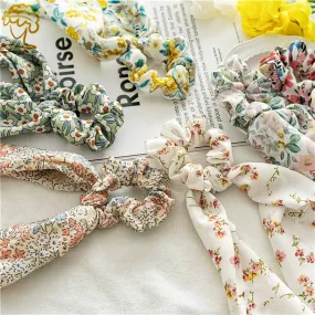 Floral Knot and Ponytail Streamers