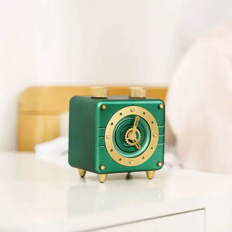 FM Radio Wireless Bluetooth Mini Speaker Retro Green Clock Design FM Radio Subwoofer With Microphone TF Card Slot Broadcast Decoration