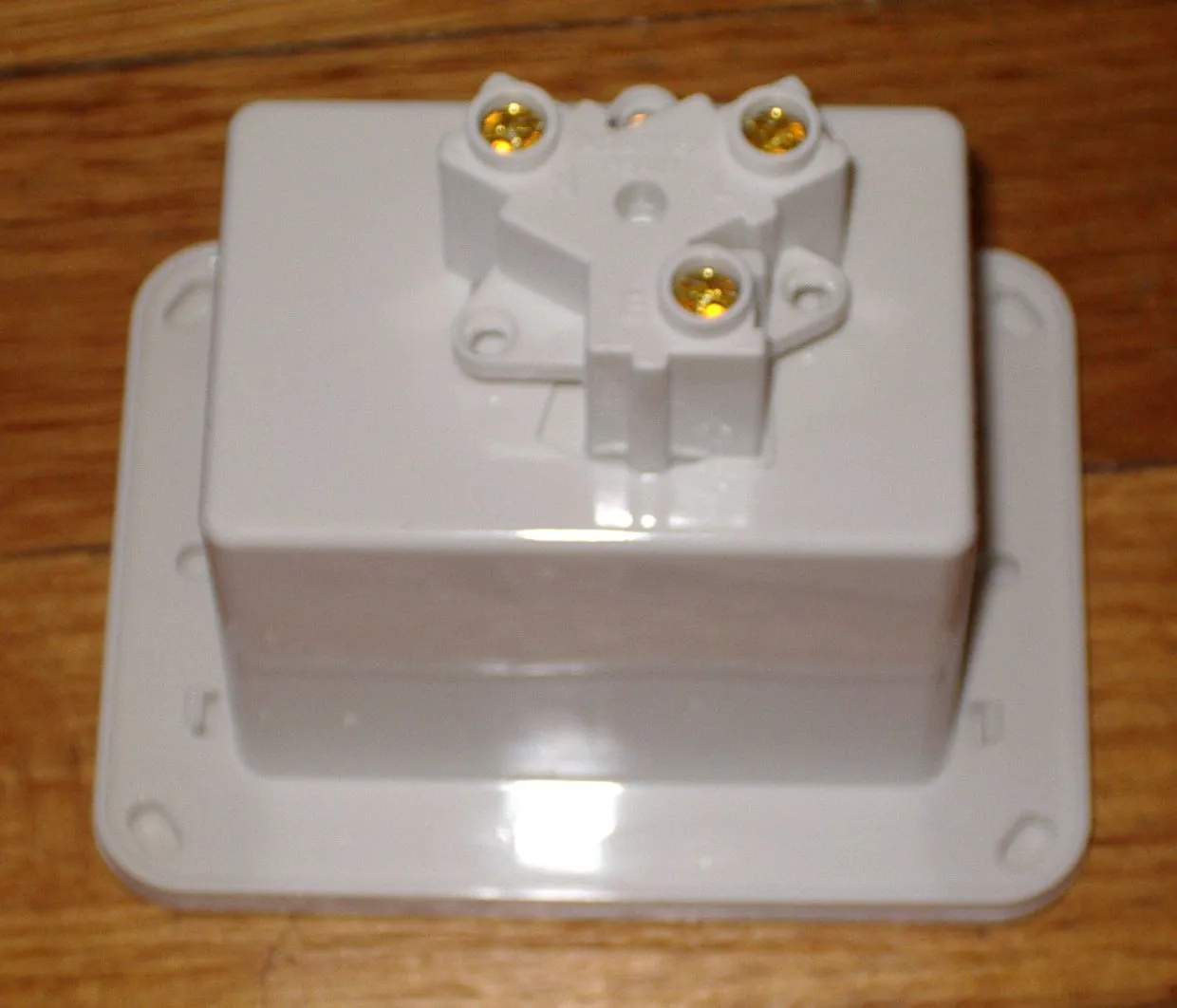 Recessed Australian 240VAC 10Amp Mains Power Outlet - Part # AV-RPS01