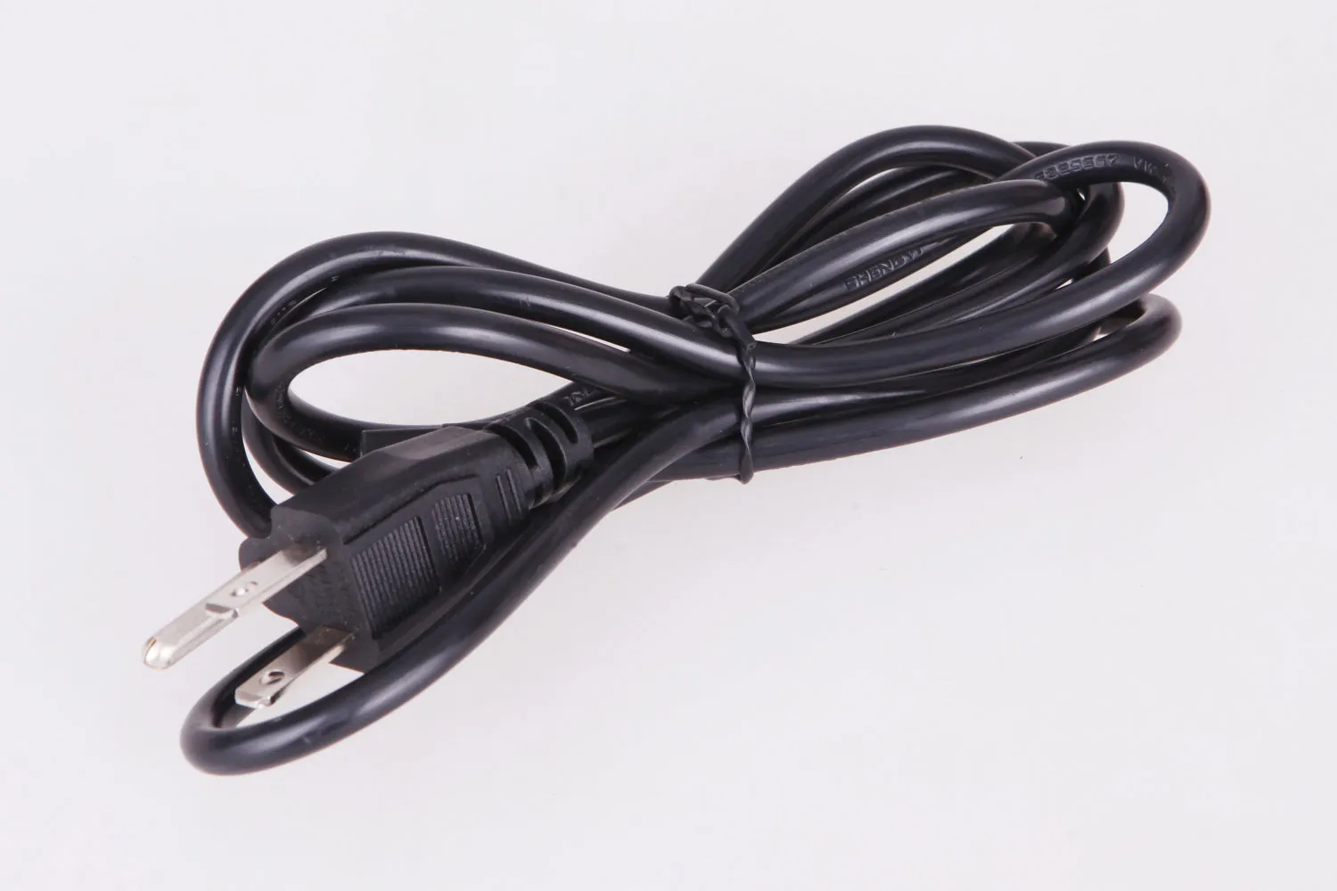 Under Cabinet Light Bar Cord & Plug in Black